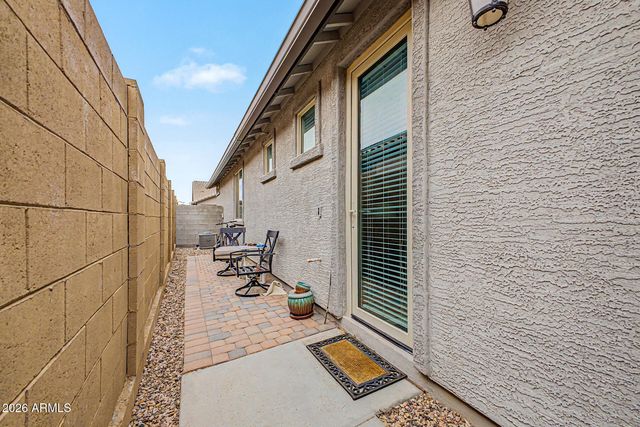 19644 W BADGETT Lane, Litchfield Park, AZ 85340