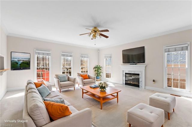 3204 Peninsula Drive, Jamestown, NC 27282