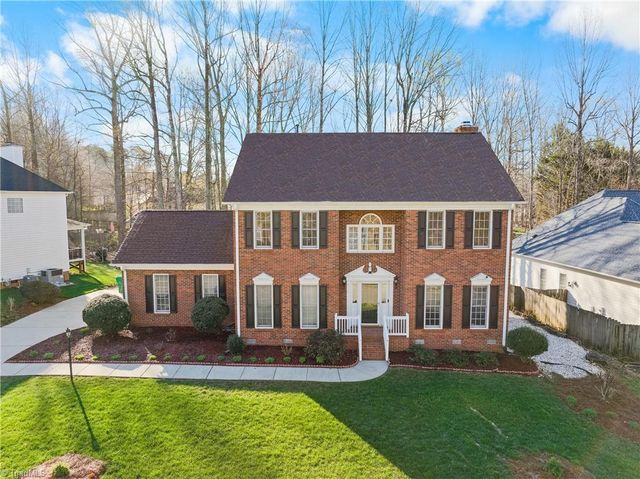 3204 Peninsula Drive, Jamestown, NC 27282