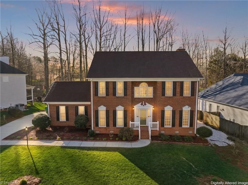 3204 Peninsula Drive, Jamestown, NC 27282