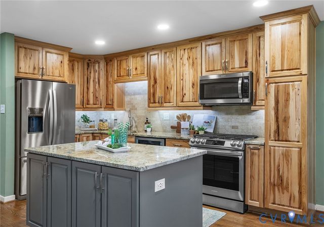 3708 Muirfield Green Dr, Midlothian, VA 23112