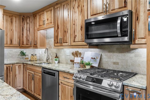 3708 Muirfield Green Dr, Midlothian, VA 23112