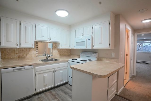 71 Presidential Dr 1, Quincy, MA 02169