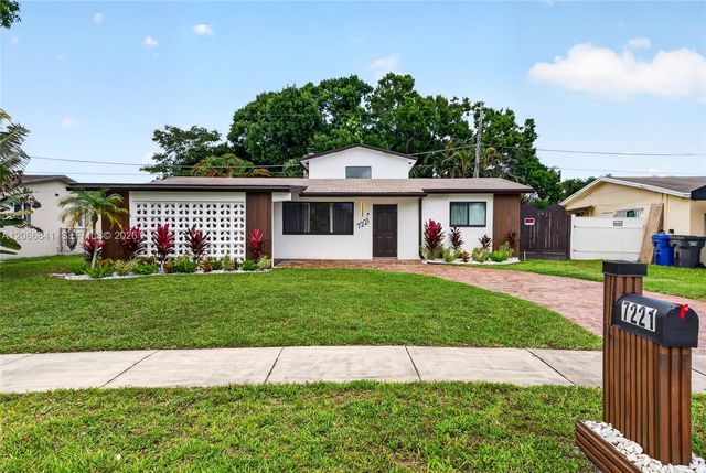 7221 Freedom Street, Hollywood, FL 33024