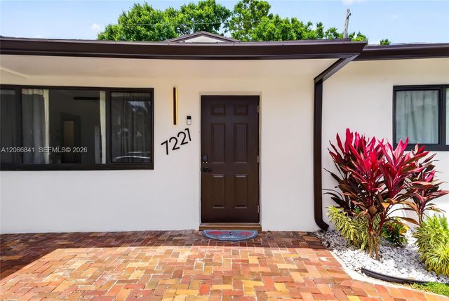 7221 Freedom Street, Hollywood, FL 33024