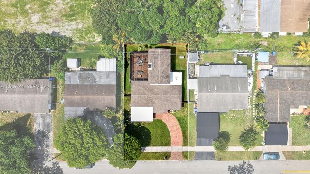 7221 Freedom Street, Hollywood, FL 33024