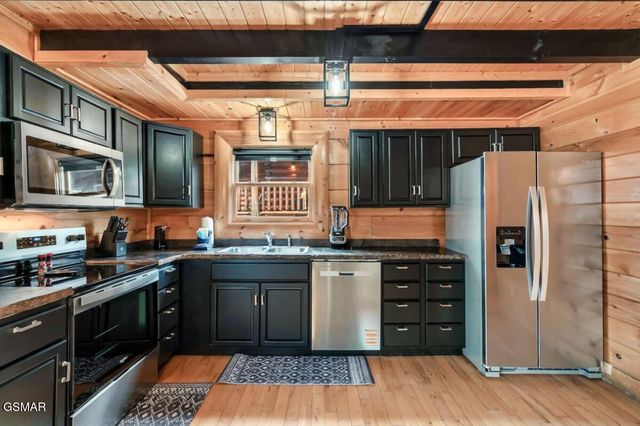 2010 Cougar Crossing Way, Sevierville, TN 37876