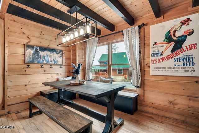 2010 Cougar Crossing Way, Sevierville, TN 37876