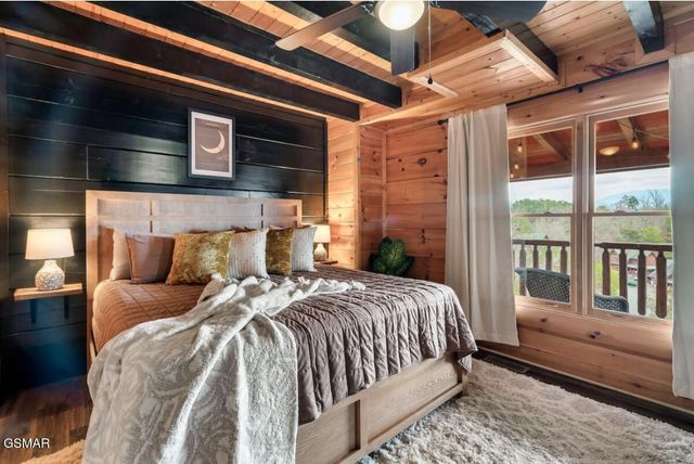 2010 Cougar Crossing Way, Sevierville, TN 37876