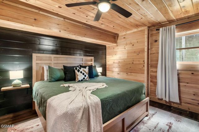 2010 Cougar Crossing Way, Sevierville, TN 37876