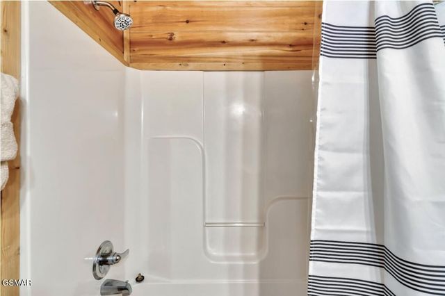 2010 Cougar Crossing Way, Sevierville, TN 37876