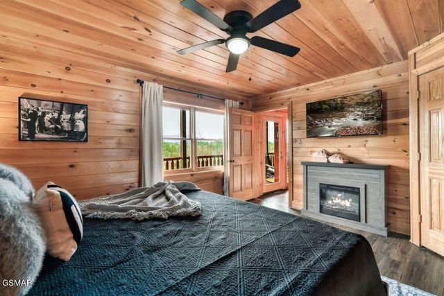 2010 Cougar Crossing Way, Sevierville, TN 37876