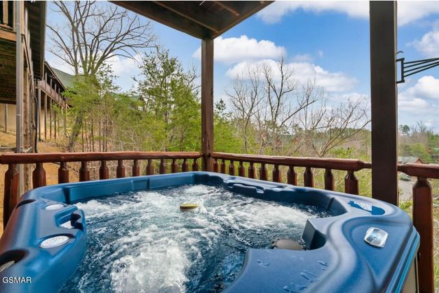 2010 Cougar Crossing Way, Sevierville, TN 37876