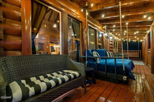 2010 Cougar Crossing Way, Sevierville, TN 37876