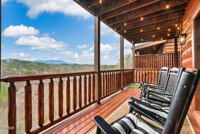 2010 Cougar Crossing Way, Sevierville, TN 37876