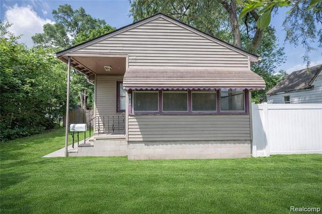 785 Kenilworth Avenue, Pontiac, MI 48340