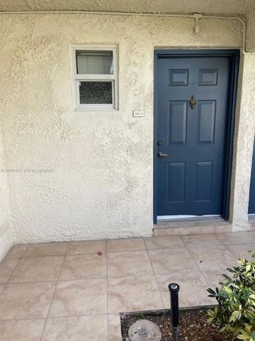 8601 SW 68th Ct 4, Pinecrest, FL 33156