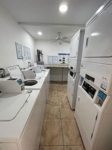 8601 SW 68th Ct 4, Pinecrest, FL 33156