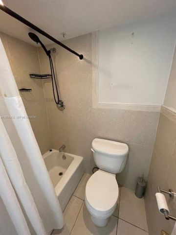 8601 SW 68th Ct 4, Pinecrest, FL 33156