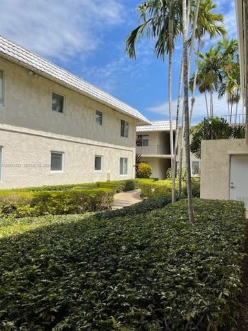 8601 SW 68th Ct 4, Pinecrest, FL 33156