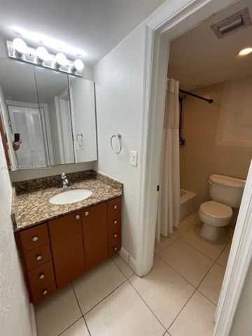 8601 SW 68th Ct 4, Pinecrest, FL 33156