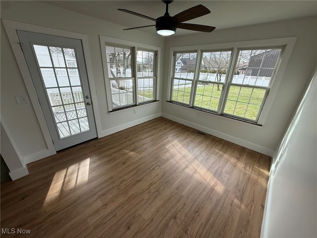 916 Oak Street NW, New Philadelphia, OH 44663