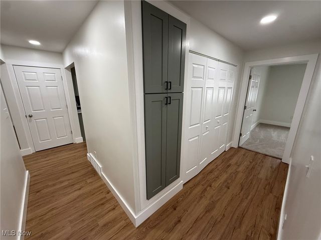 916 Oak Street NW, New Philadelphia, OH 44663