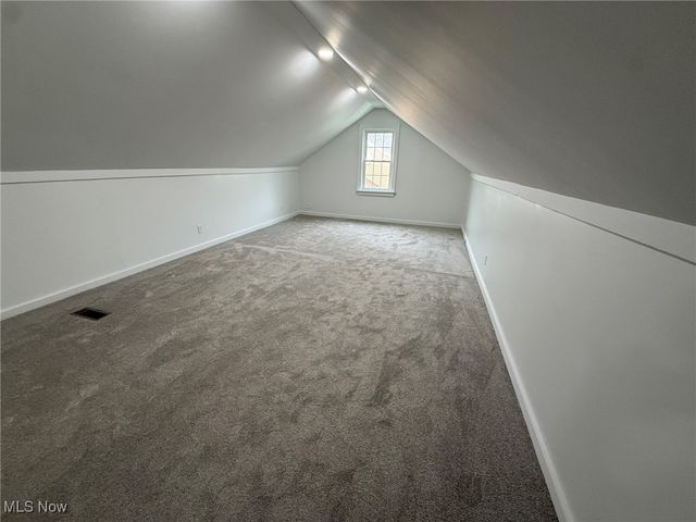 916 Oak Street NW, New Philadelphia, OH 44663