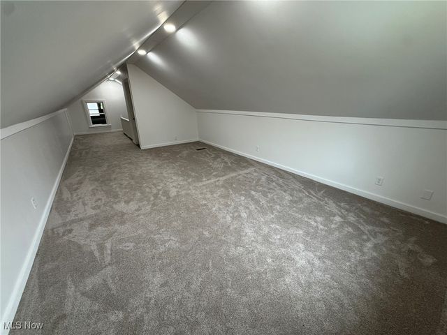 916 Oak Street NW, New Philadelphia, OH 44663