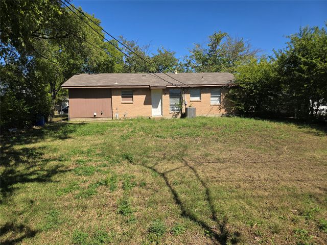 3609 Edgebrook Drive, Mesquite, TX 75150