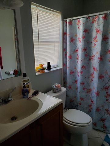 9820 NW 24th St, Coral Springs, FL 33065