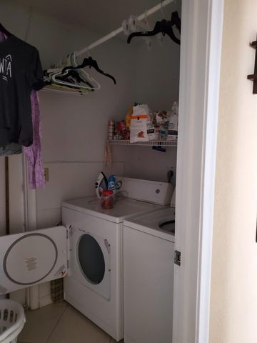 9820 NW 24th St, Coral Springs, FL 33065