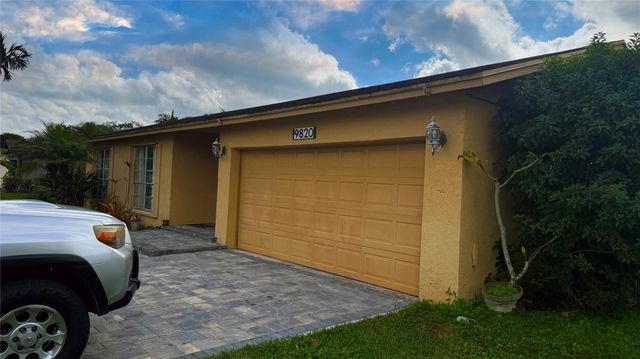 9820 NW 24th St, Coral Springs, FL 33065
