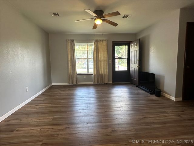 400 Yuchi Drive, Okmulgee, OK 74447