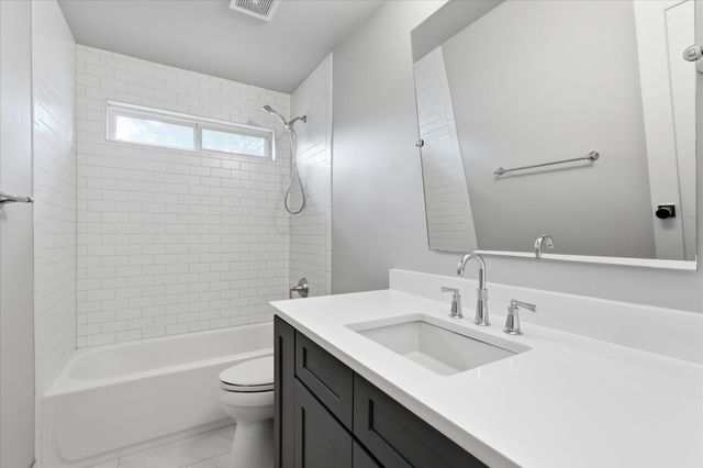 1136 Woodlawn Avenue, Dallas, TX 75208