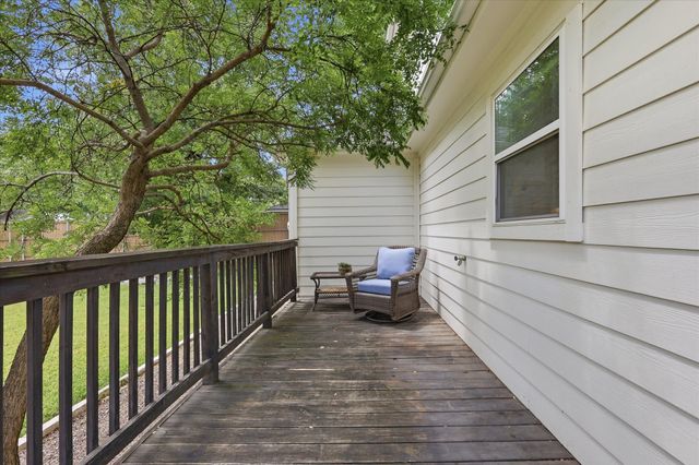 1136 Woodlawn Avenue, Dallas, TX 75208