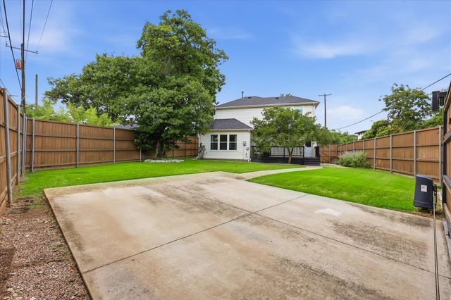 1136 Woodlawn Avenue, Dallas, TX 75208