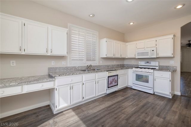 7955 TEAL HARBOR Avenue 0, Las Vegas, NV 89117