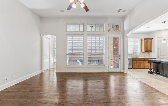 425 Adventurous Shield Drive, Lewisville, TX 75056