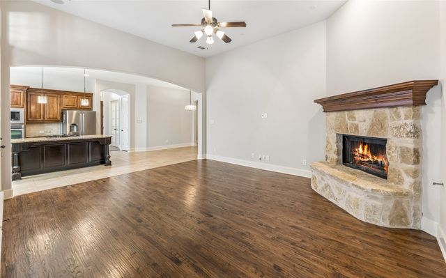 425 Adventurous Shield Drive, Lewisville, TX 75056