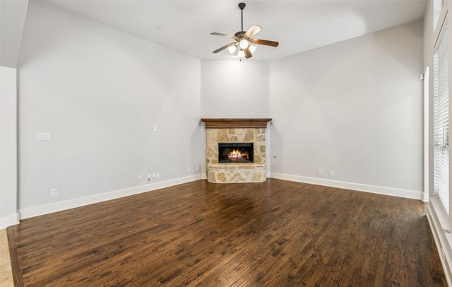 425 Adventurous Shield Drive, Lewisville, TX 75056