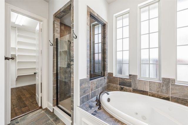 425 Adventurous Shield Drive, Lewisville, TX 75056