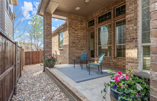 425 Adventurous Shield Drive, Lewisville, TX 75056