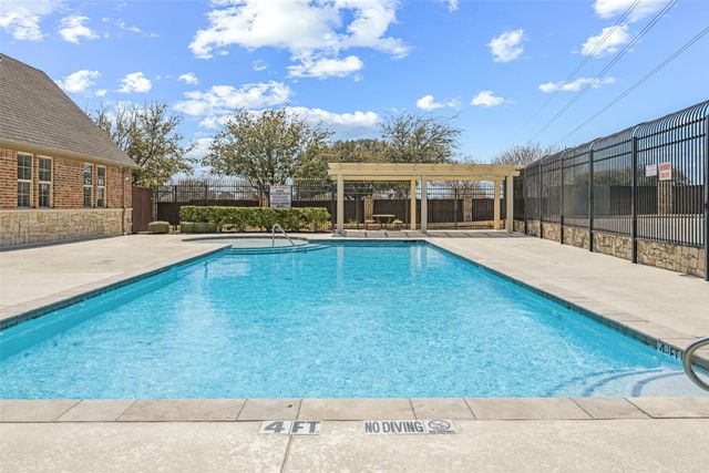 425 Adventurous Shield Drive, Lewisville, TX 75056