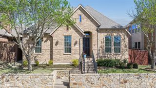 425 Adventurous Shield Drive, Lewisville, TX 75056