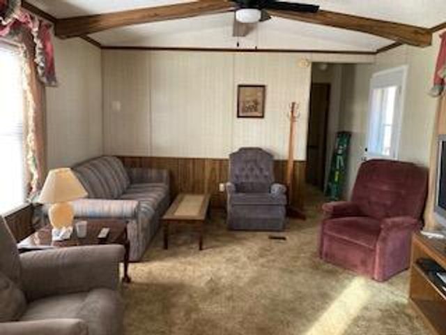 23864 Oakwood Terrace, Hermitage, MO 65668