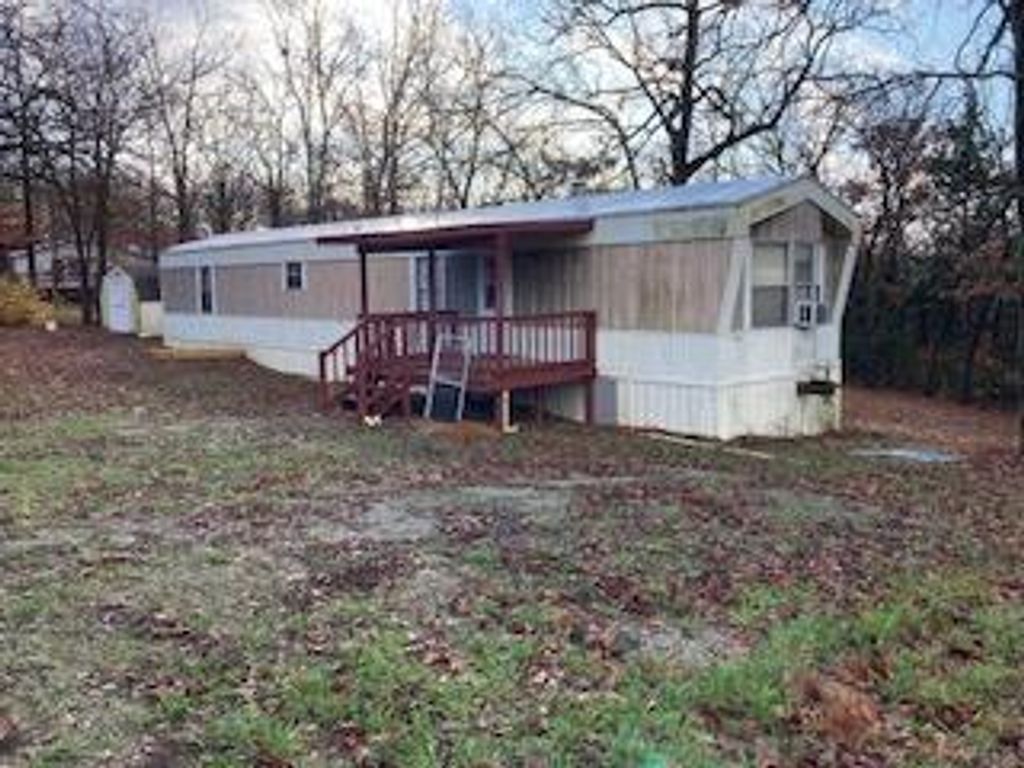 23864 Oakwood Terrace, Hermitage, MO 65668