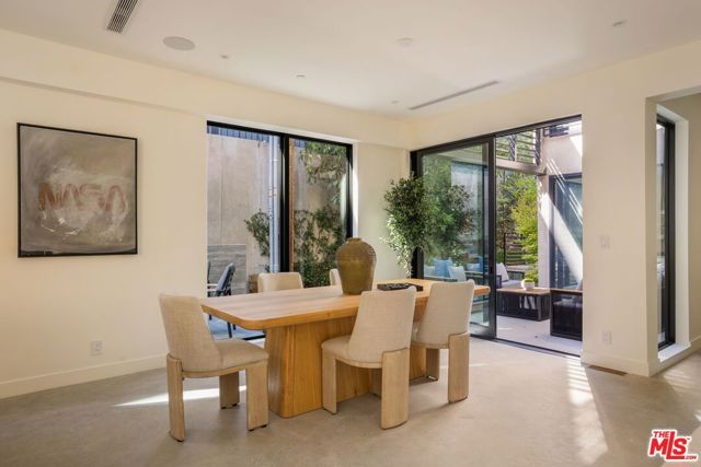 929 Hilldale, West Hollywood, CA 90069