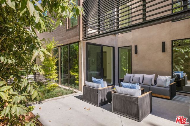 929 Hilldale, West Hollywood, CA 90069