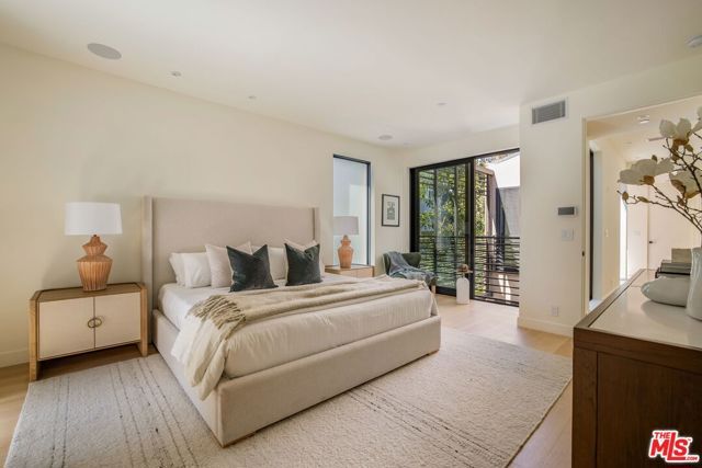 929 Hilldale, West Hollywood, CA 90069